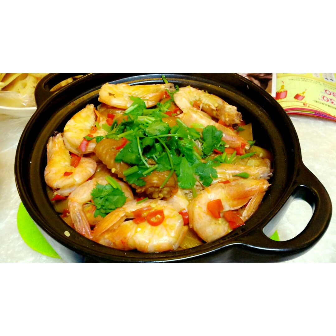 塔吉锅香辣鸡翅虾锅