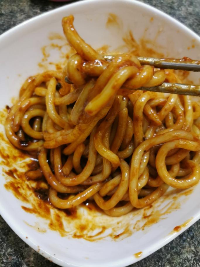 美味又方便的麻酱乌冬面（也可换成宽粉）