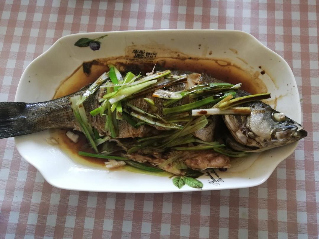 清蒸鲈鱼