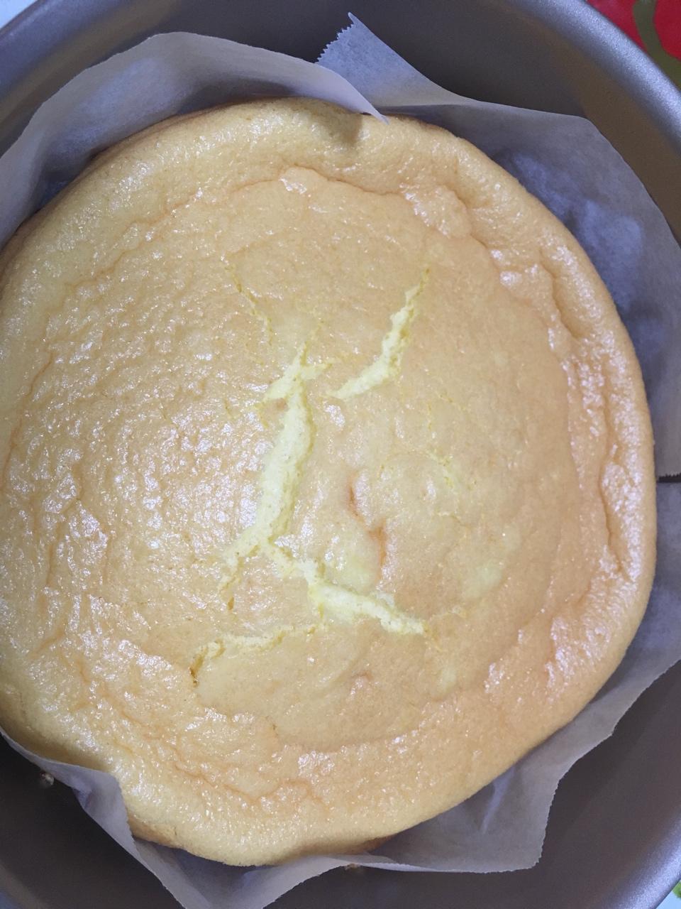 简单好做的8寸戚风蛋糕