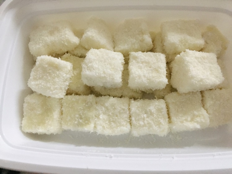 完胜85度C牛奶椰丝小方