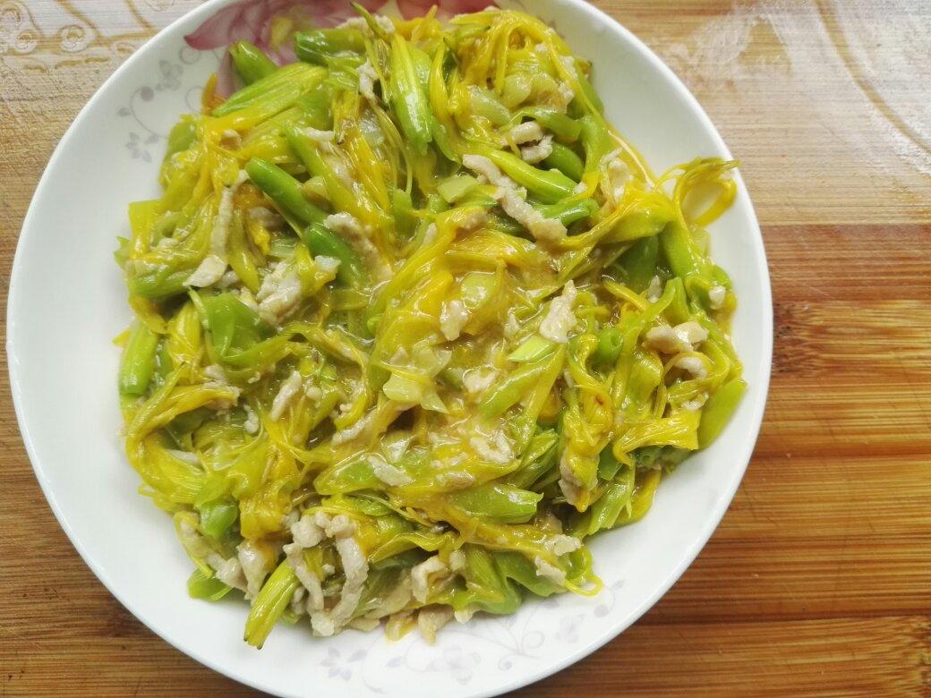 鲜黄花炒肉丝