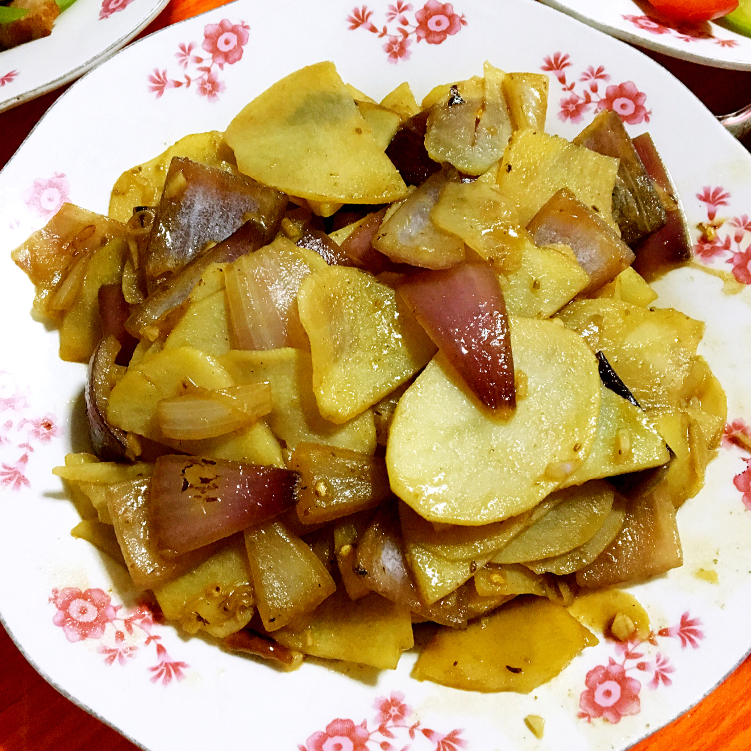 边吃边流泪的「孜然土豆片」