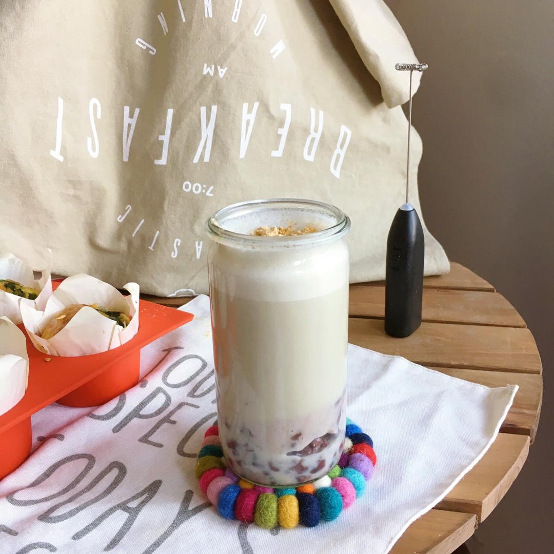 丝滑浓香芋头拿铁奶昔