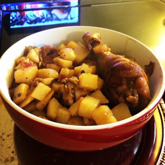 红烧土豆炖鸡腿