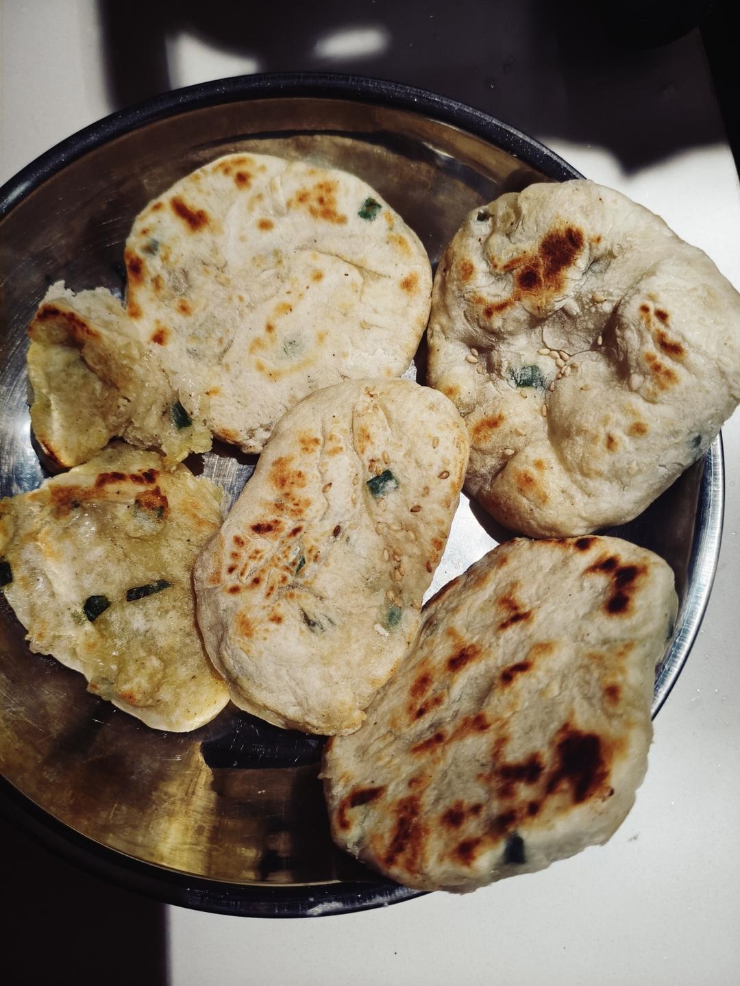 懒人版葱香发面饼 要多软有多软 零失败的方子 附细节视频详解