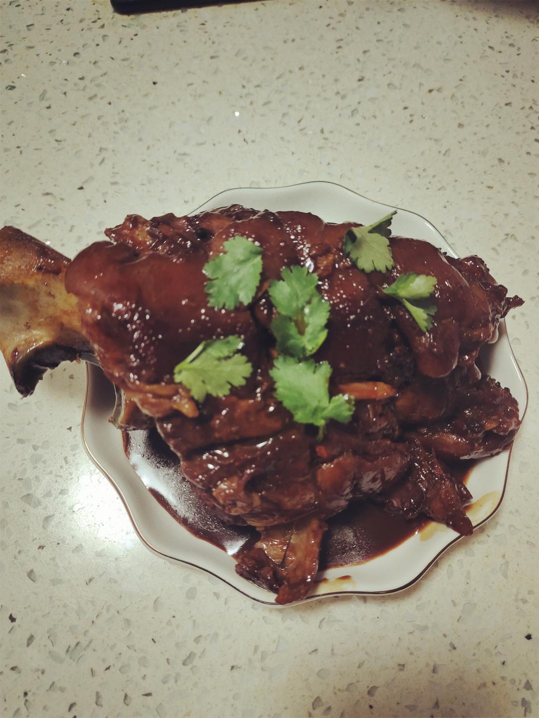 【红烧肘子】（家庭版卤蹄膀）