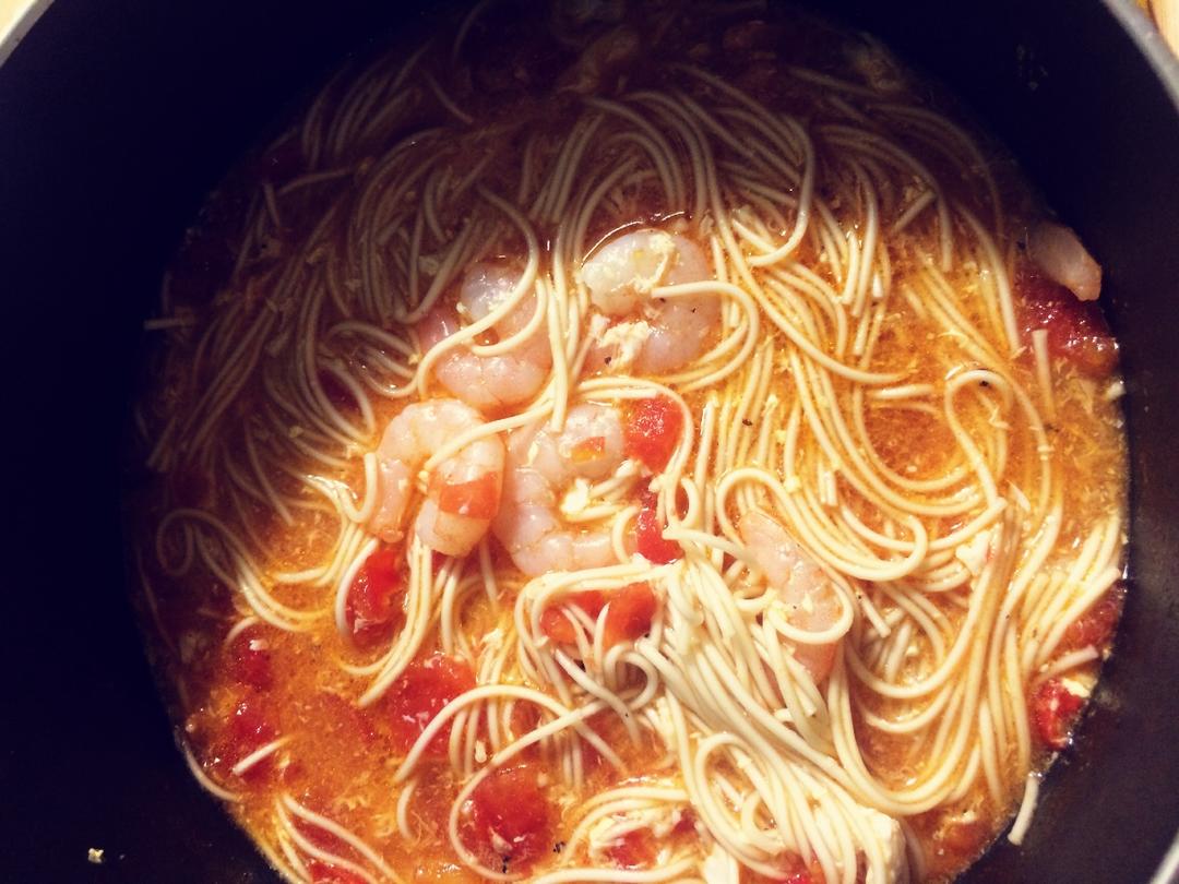 虾仁西红柿热汤面丨健康·三餐<好好吃饭8>