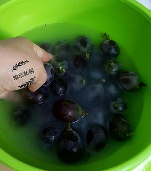 巧洗葡萄的做法 步骤5