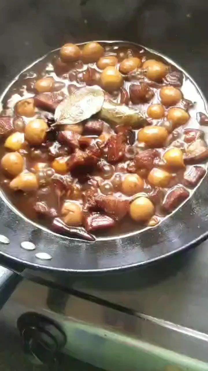 不放油的红烧肉+鹌鹑蛋