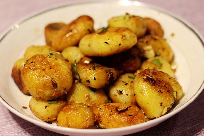 爱如夣做的孜然香辣小土豆 dry fried baby potato