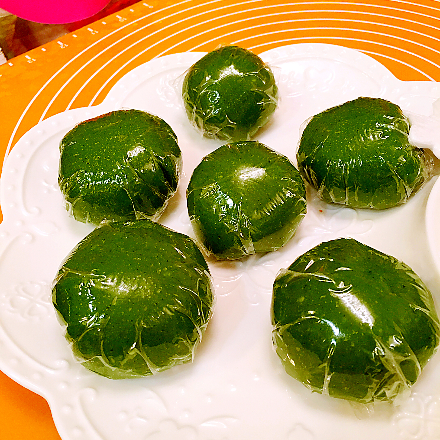 纤手拈花惹佛笑做的自制青团