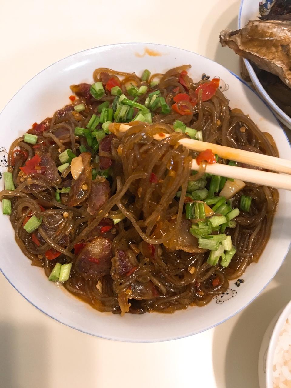 腊肠版蚂蚁上树的做法