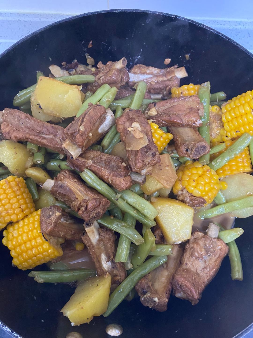 硬菜代表--排骨炖豆角土豆（豆角焖面胚子）