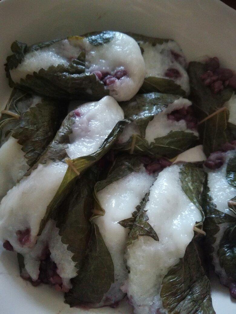 粘耗子（苏子叶饽饽）