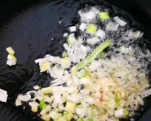 [原创] 平菇这样做在家也能做烧烤店的味道，素炒平菇的做法 步骤5