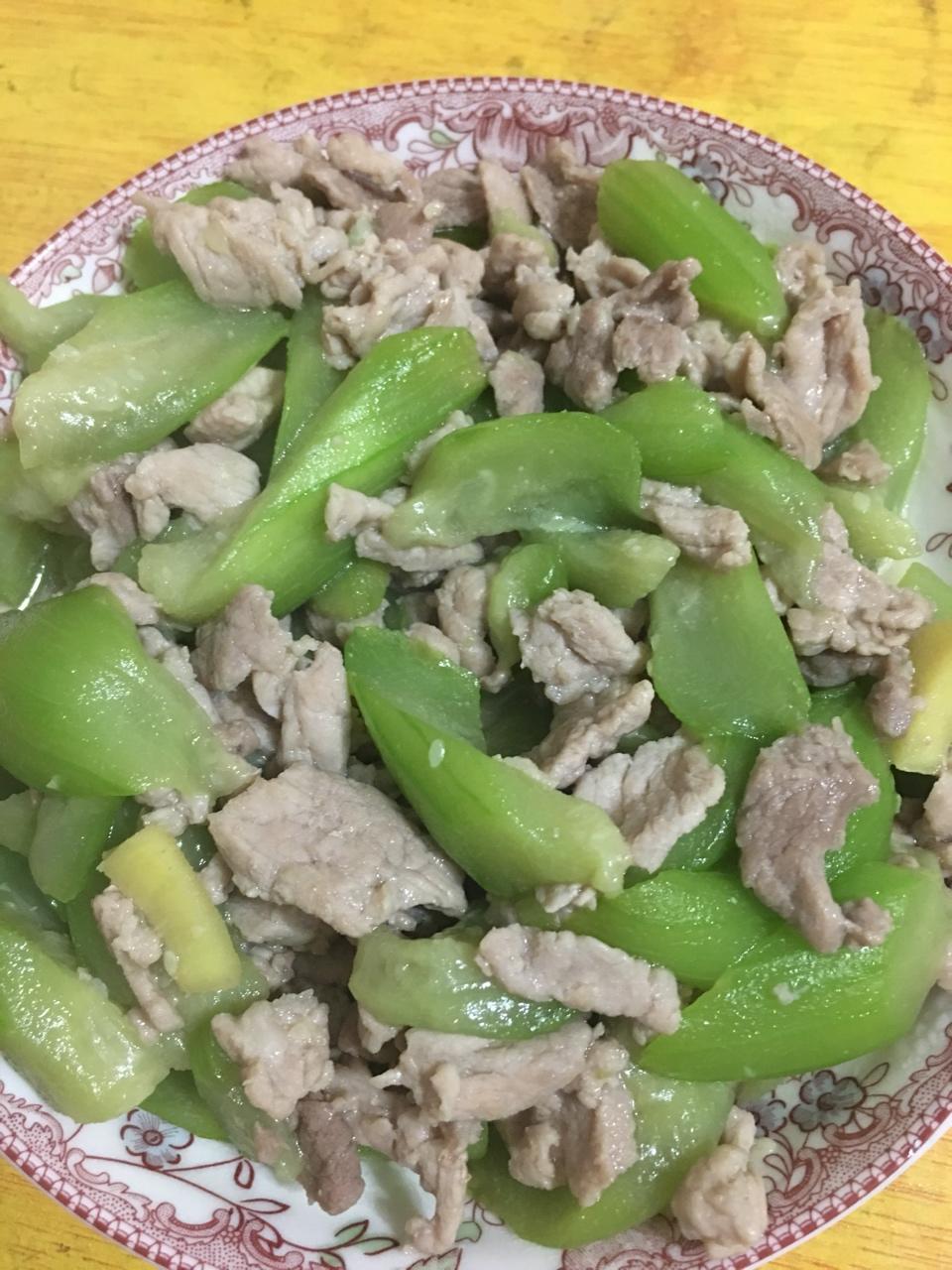 丝瓜炒瘦肉