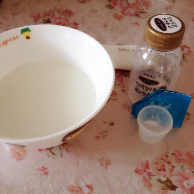 自制老酸奶的做法 步骤2