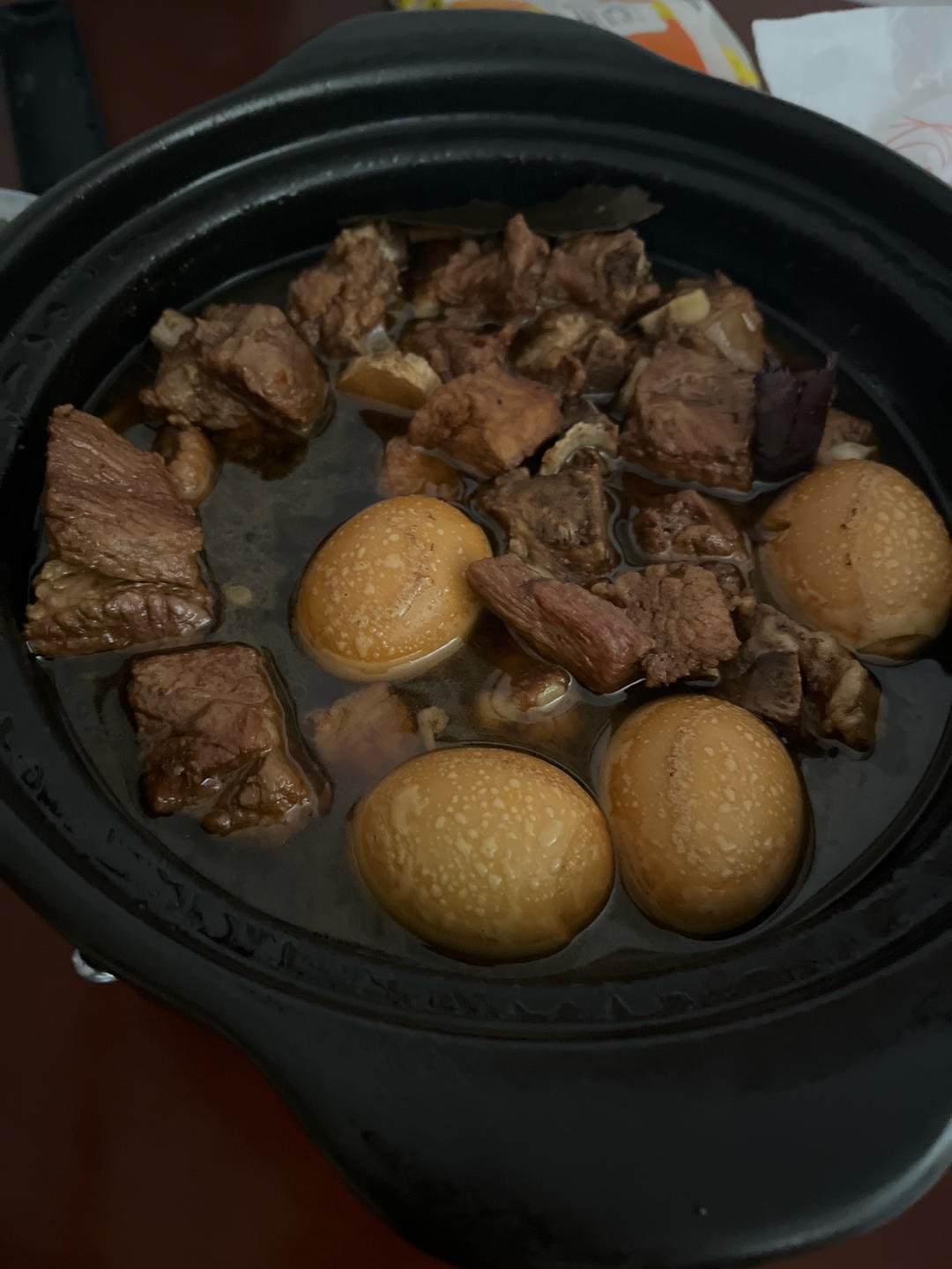 鹌鹑蛋红烧排骨
