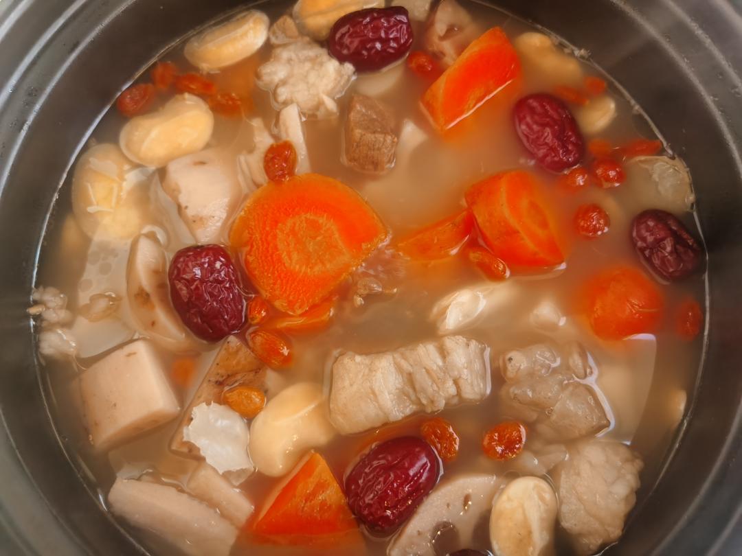 胡萝卜莲藕羊肉汤