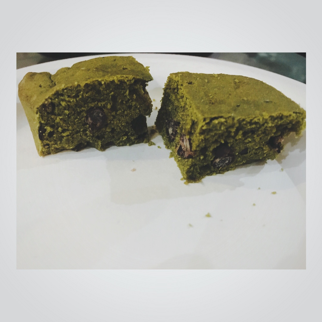 丰润的布朗尼口感-抹茶蜜红豆蛋糕