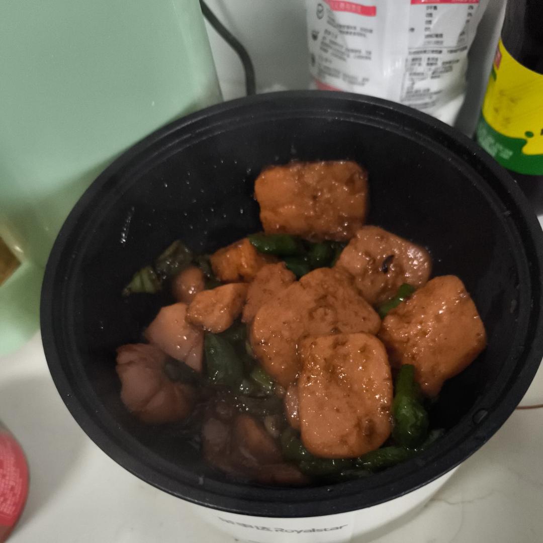 鸡蛋火腿炒青椒