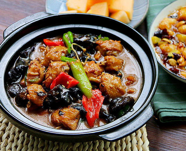 黄焖鸡味道的鸡翅煲·小美的美食的做法