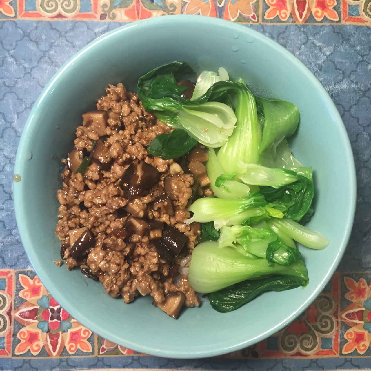 卤肉饭味的香菇肉燥--速速开饭