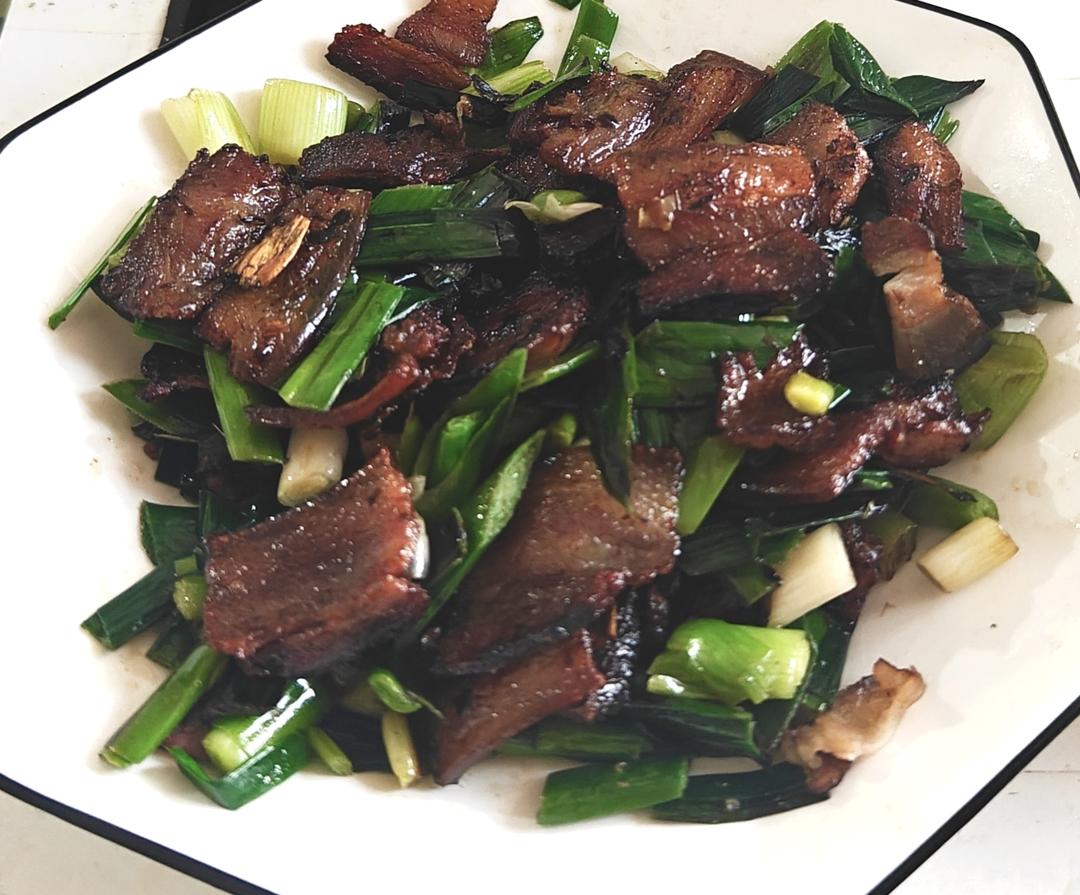 蒜苗炒腊肉