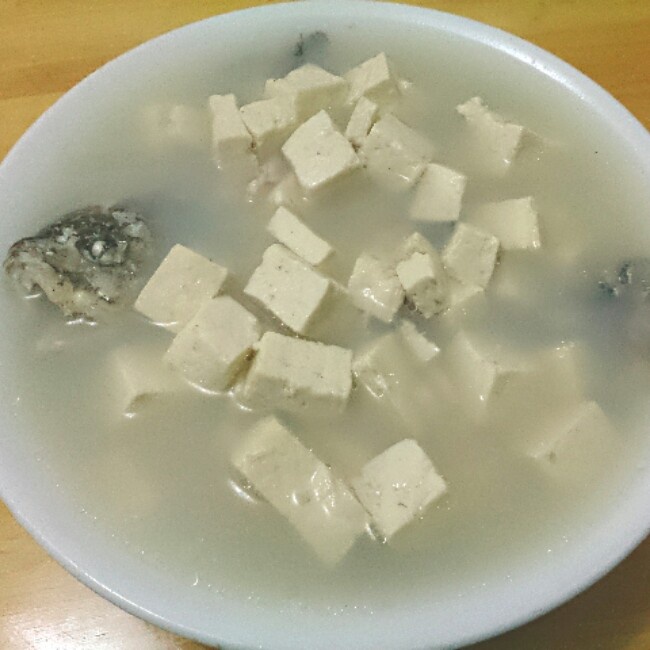 鲫鱼豆腐汤