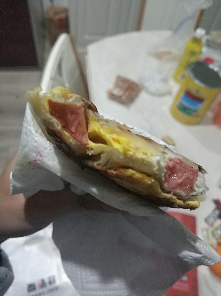 5分钟就能搞定的手抓饼早餐，酥到掉渣～