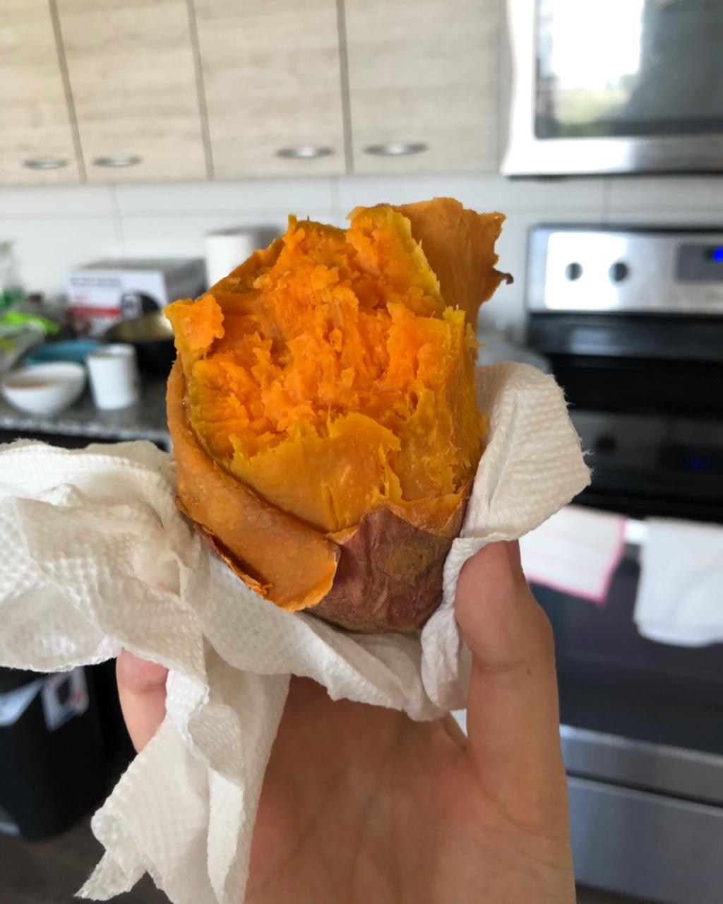 手机用户5399_q2f3做的微波炉烤红薯