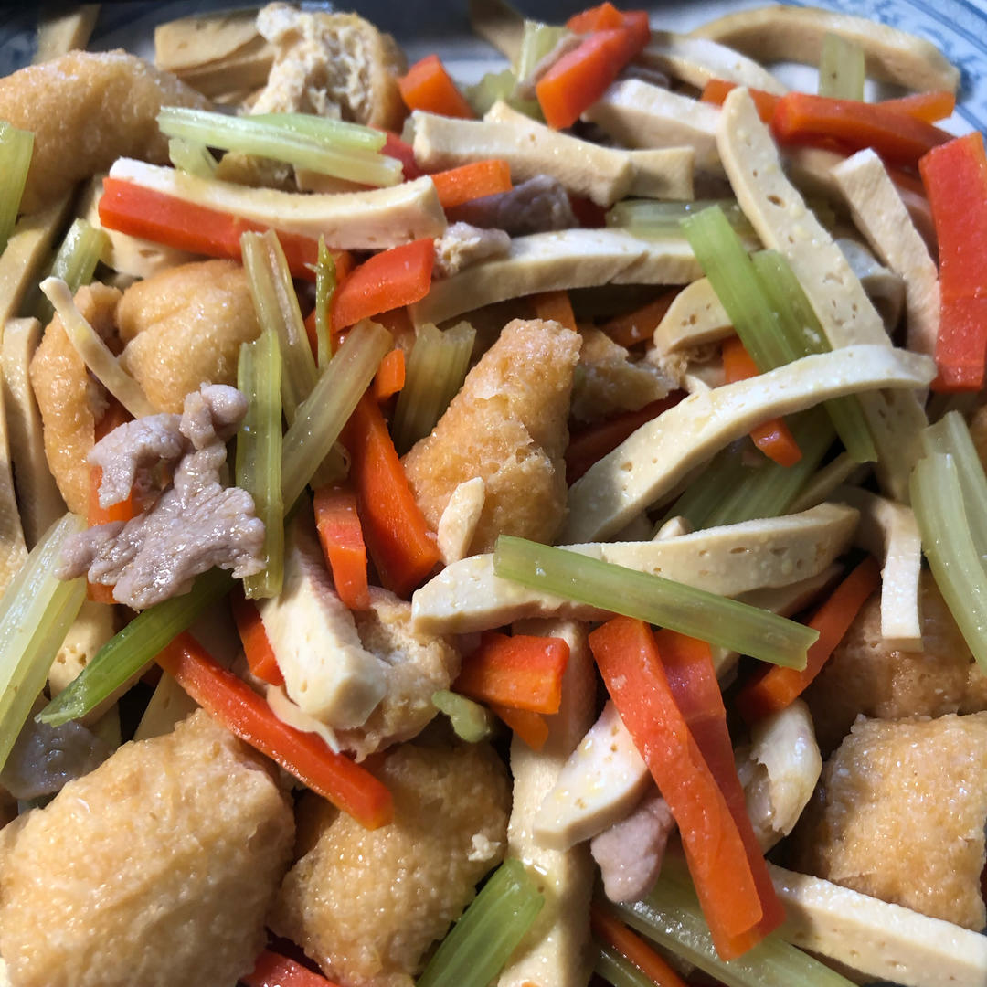 【芹菜香干肉丝】很奇怪！只有妈妈才炒得好这肉丝！