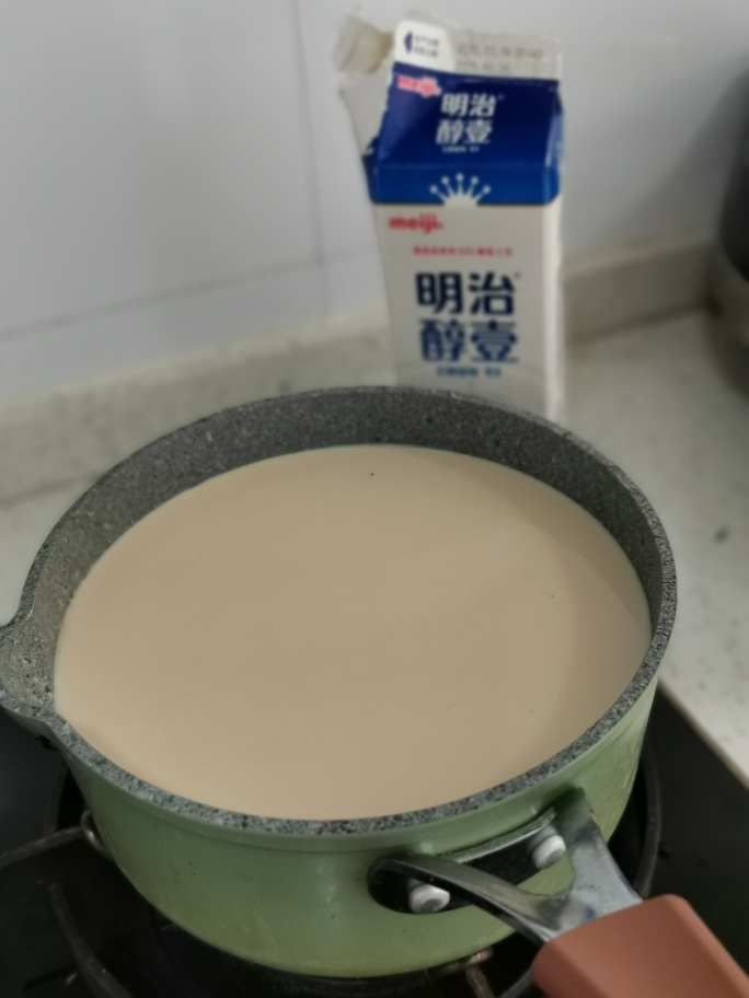 简易醇香奶茶（没有珍珠）的做法 步骤4