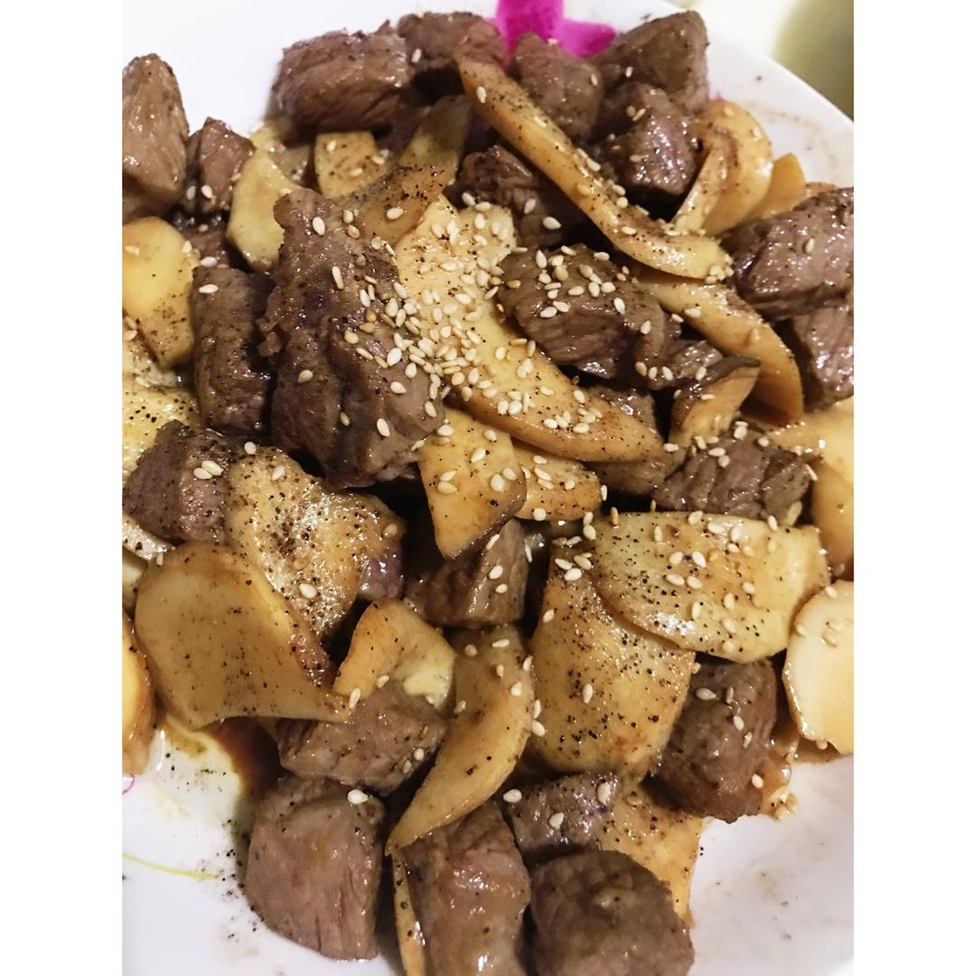 黑胡椒杏鲍菇牛肉粒