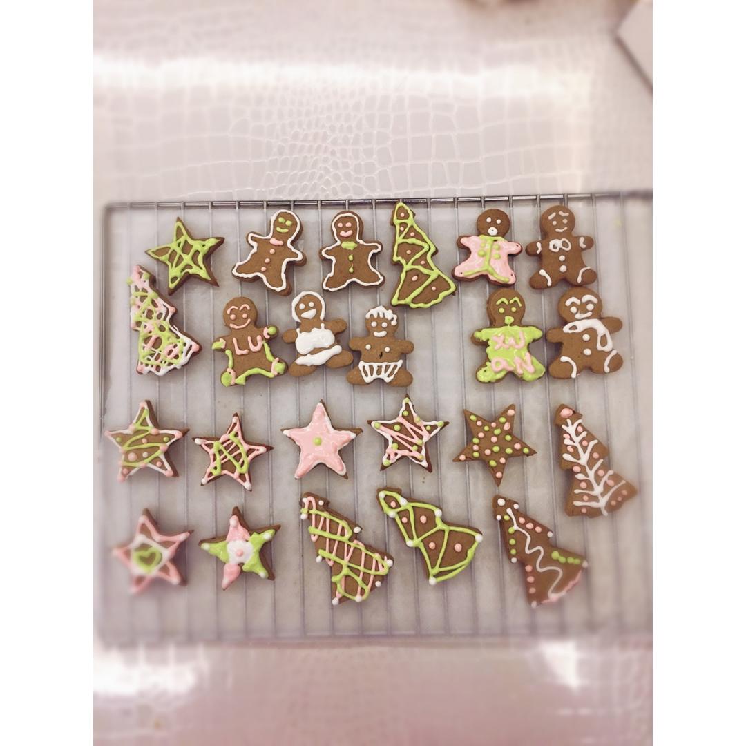 姜饼人与圣诞树