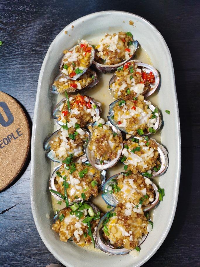 蒜蓉粉丝蒸鲍鱼