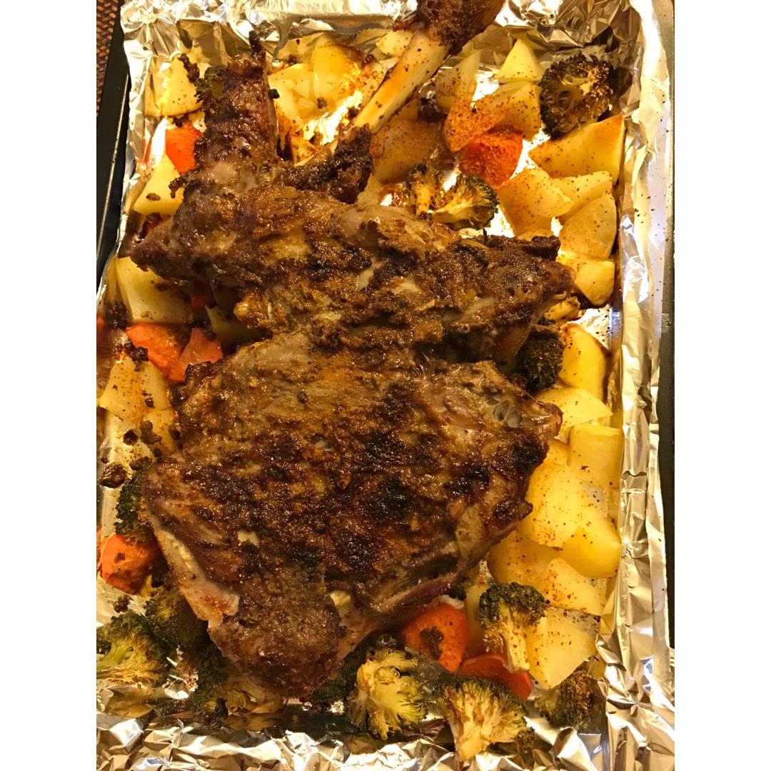 外酥里嫩好吃到尖叫【蒜香孜然烤羊腿】