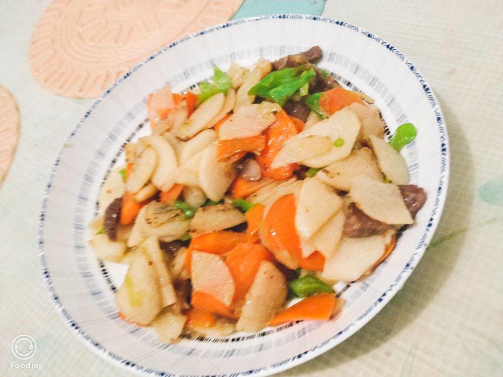 养不熟的香猪做的肉片炒山药