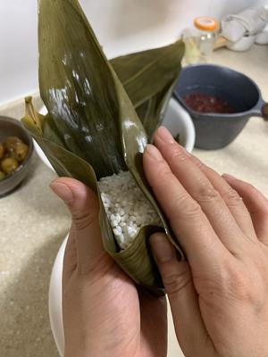 糯米红豆粽子教程的做法 步骤7