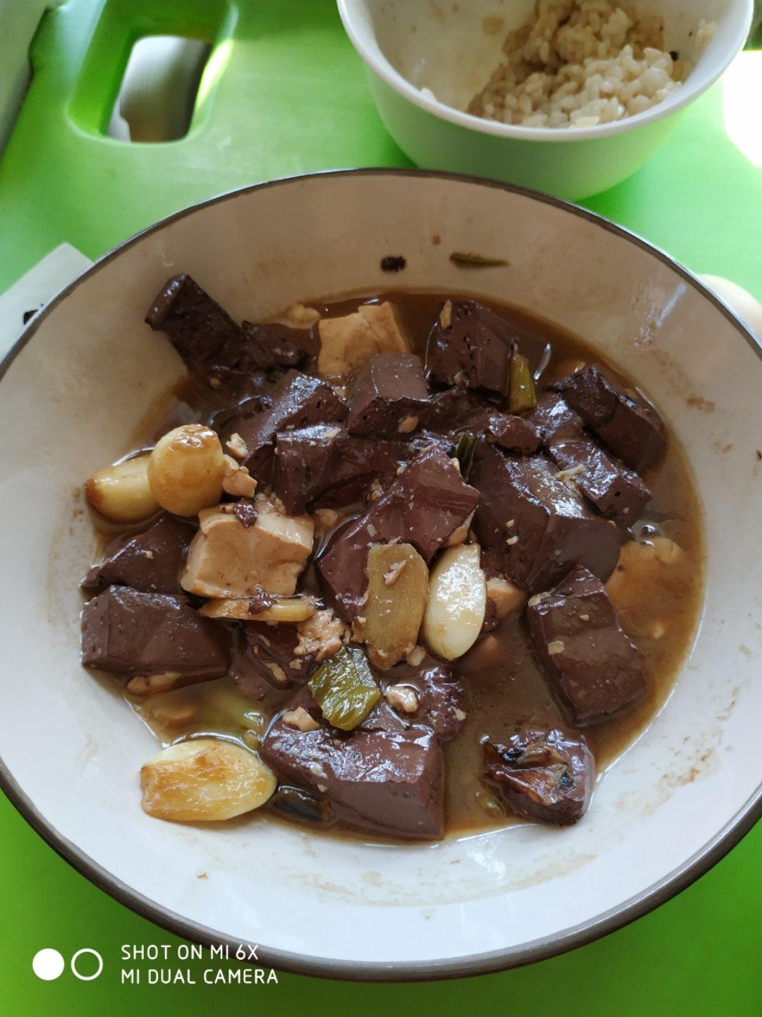 猪血豆腐