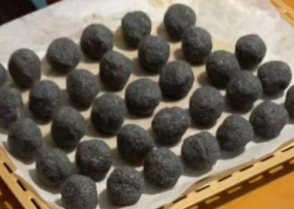 家传黑芝麻汤圆馅心
（黑洋酥）