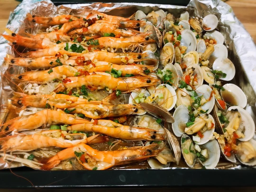 蒜蓉金针菇烤花蛤虾