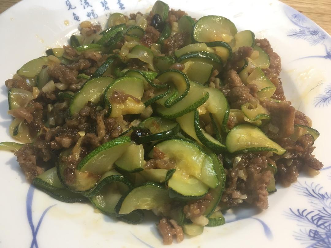 西葫芦炒肉片