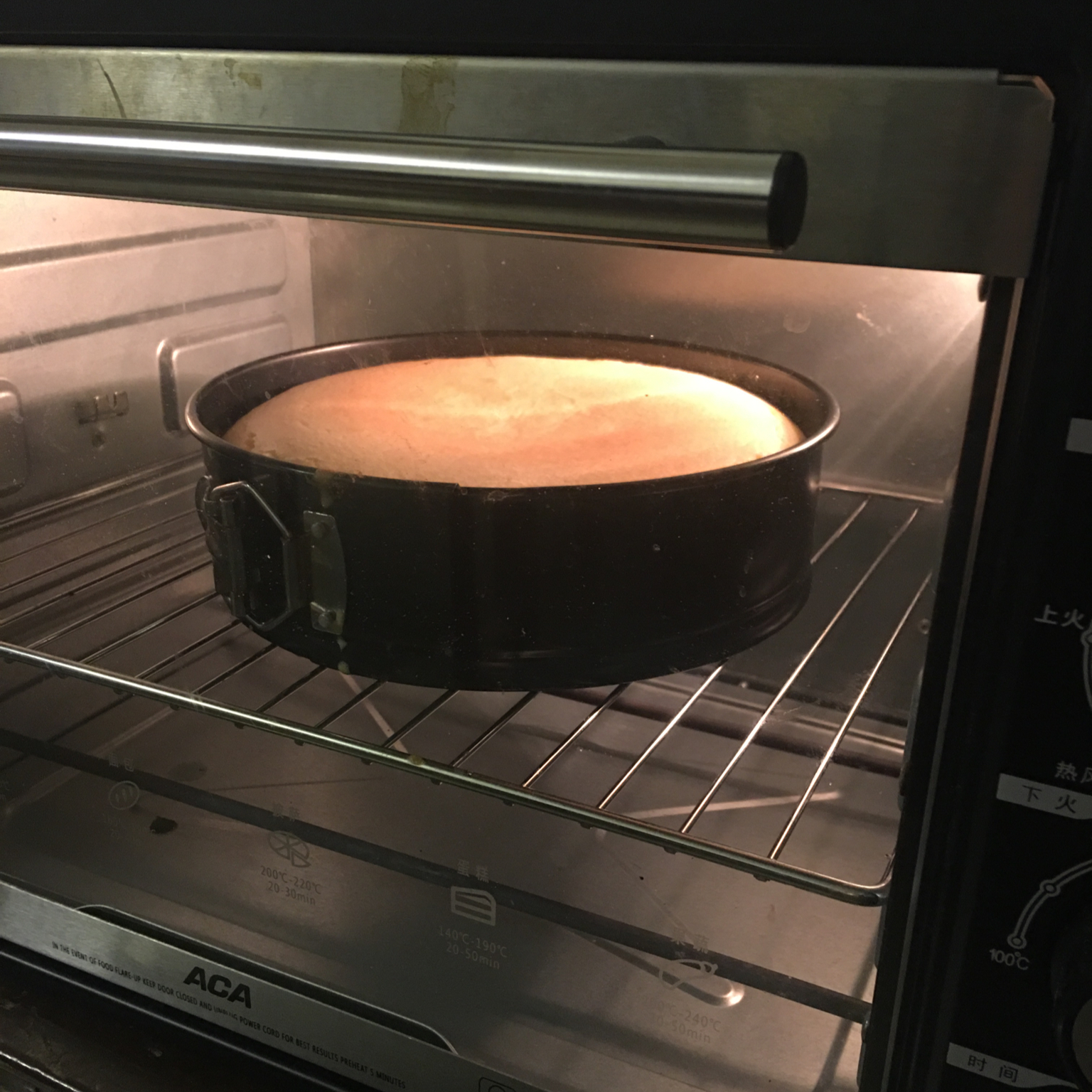 烤箱做蛋糕（戚风蛋糕的做法）