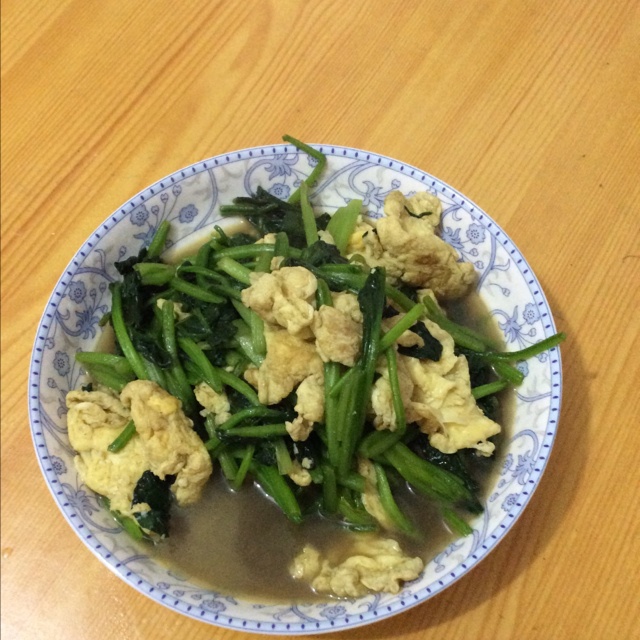 菠菜炒鸡蛋