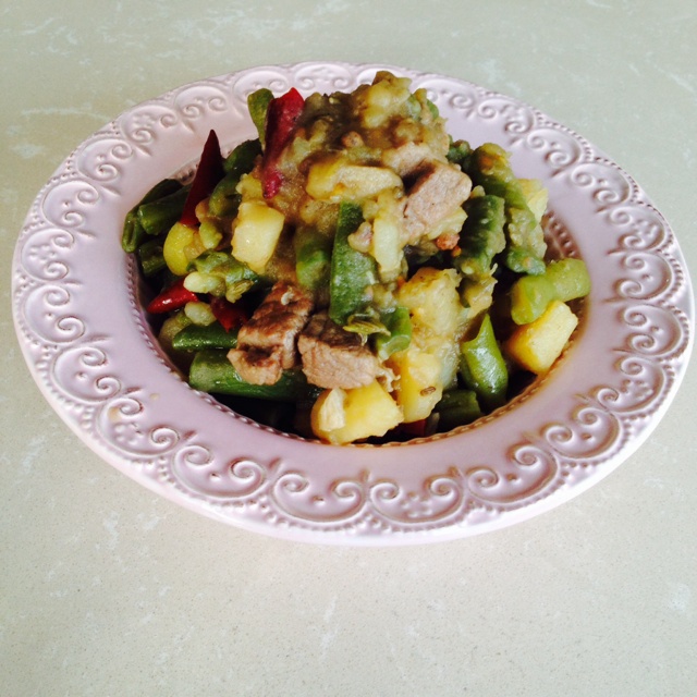土豆花肉炖豆角