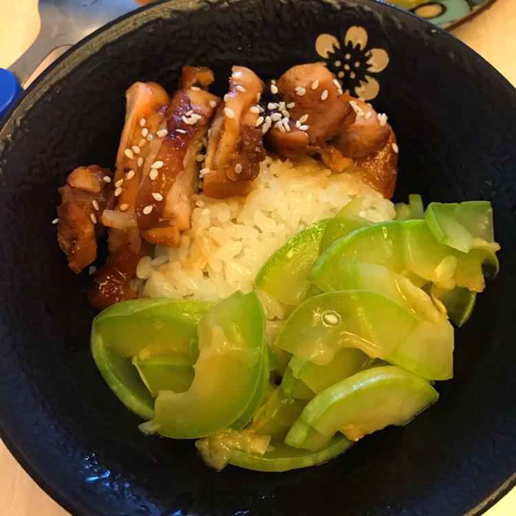 照烧鸡腿饭
