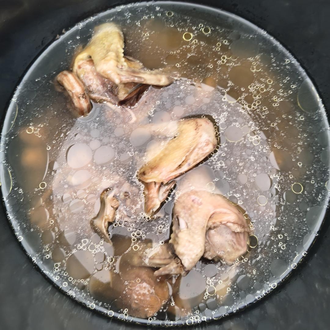 绿豆老鸽汤