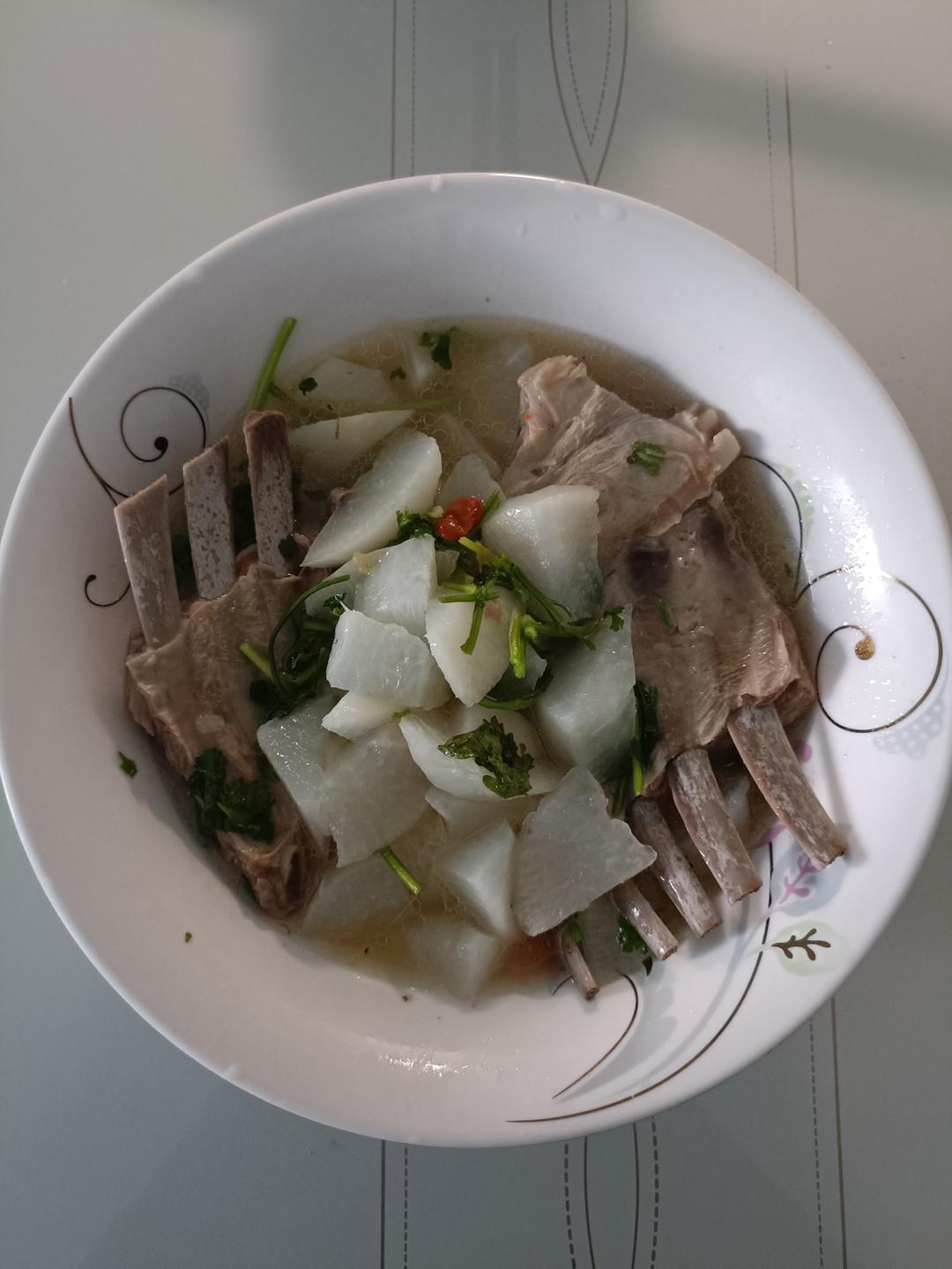 清炖羊排萝卜汤